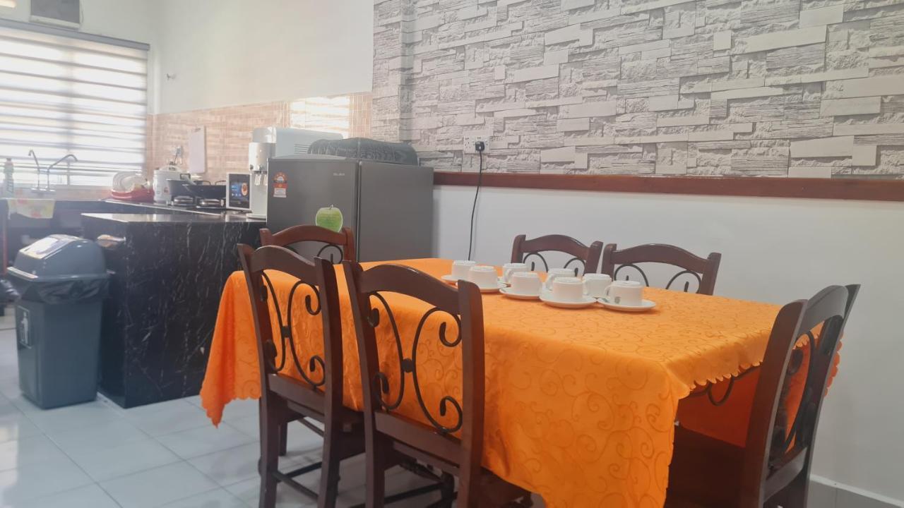 Anjung Klia House 31 With Neflix Villa Banting  Eksteriør billede